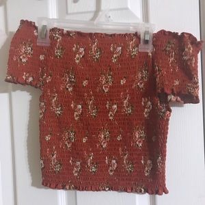 Off the shoulder crop top shirt